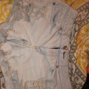 Whitewash American eagle size 4 booty shorts